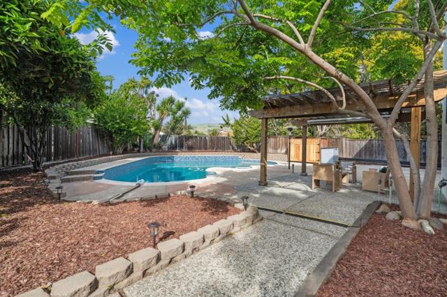 2813 Hostetter Road, San Jose CA: https://media.crmls.org/mediaz/1c81231c-e64e-46bc-8919-059537716f2b.jpg