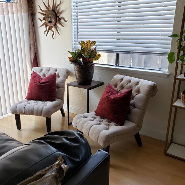 463 Golf Cir W, Manteca CA: https://media.crmls.org/mediaz/1c814a12-9b16-4e1b-843a-fedc48623b26.jpg