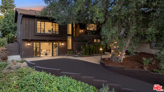 4790 Galendo Street, Woodland Hills CA: https://media.crmls.org/mediaz/1c81e8e7-3a15-423b-8f80-d745d856b73e.jpg