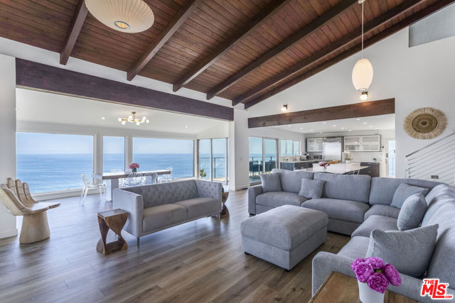 32701 Vista De Los Ondas Street, Malibu CA: https://media.crmls.org/mediaz/1c831451-fa9d-4b09-9b69-6906a32b48bc.jpg