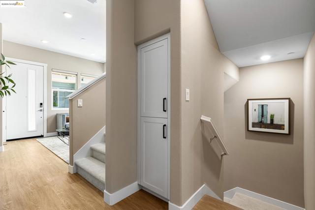 28946 Parkridge Lp, Hayward CA: https://media.crmls.org/mediaz/1c83a4cf-fb6e-4d76-b5a3-c18e1e622dcf.jpg