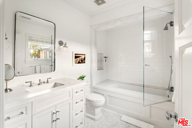 1057 Corsica Drive, Pacific Palisades CA: https://media.crmls.org/mediaz/1c84c622-eaf5-4e09-8931-c2efeb5c8f2f.jpg