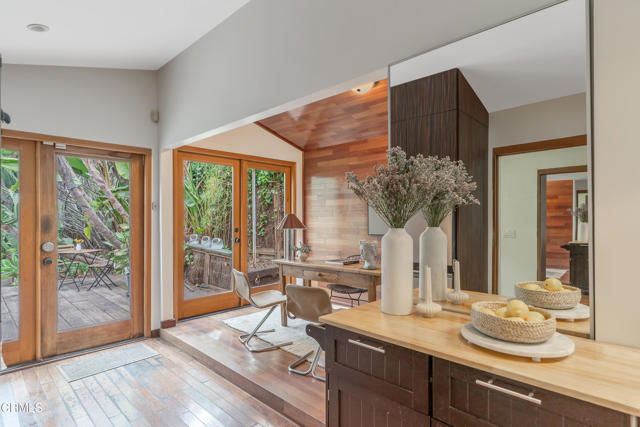 1949 Preston Avenue, Los Angeles CA: https://media.crmls.org/mediaz/1c8512d6-9b60-4f54-ad52-5ffede363db5.jpg
