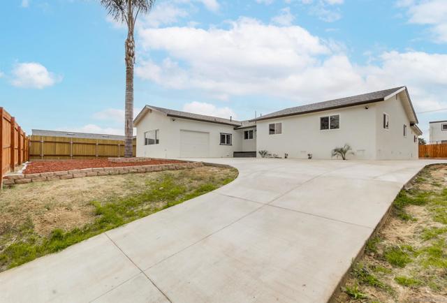824 PARAISO AVE, Spring Valley CA: https://media.crmls.org/mediaz/1c852578-2170-410d-b0fe-3b5839bf2177.jpg