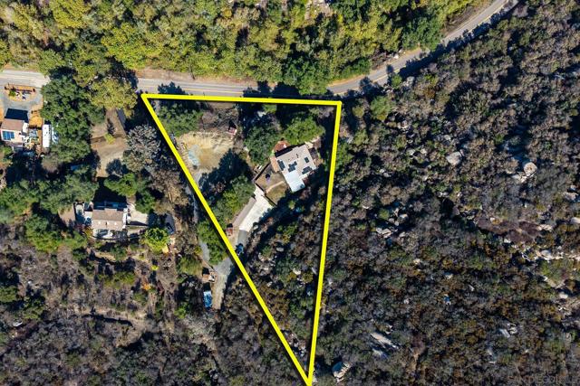 1167 Peutz Valley Rd, Alpine CA: https://media.crmls.org/mediaz/1c85647f-8f95-46ec-a816-3412066e6f13.jpg