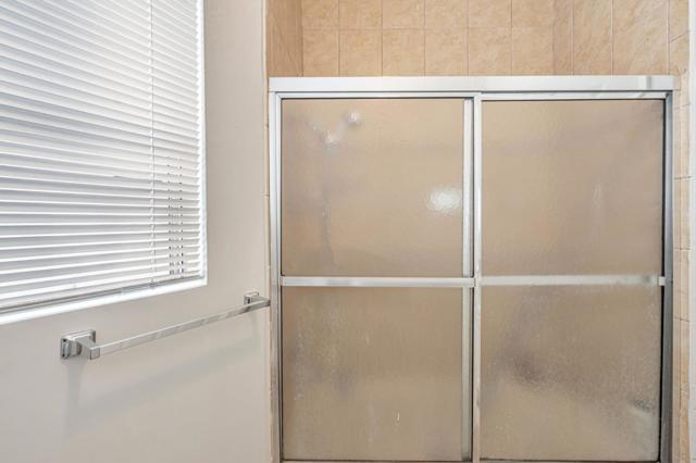1218 13th Avenue, Oakland CA: https://media.crmls.org/mediaz/1c86285d-dbaf-4a44-9094-153d4234f3bd.jpg