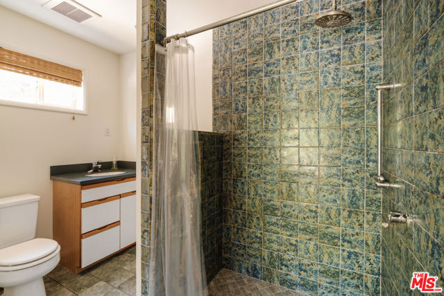 1289 Old Topanga Canyon Road, Topanga CA: https://media.crmls.org/mediaz/1c863dbe-946e-40c6-852d-2513753867e0.jpg