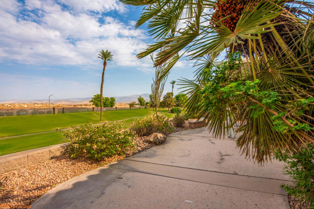 37953 Grand Oaks Avenue, Palm Desert CA: https://media.crmls.org/mediaz/1c87636e-51c9-4b3b-aff3-b09ebabf3732.jpg