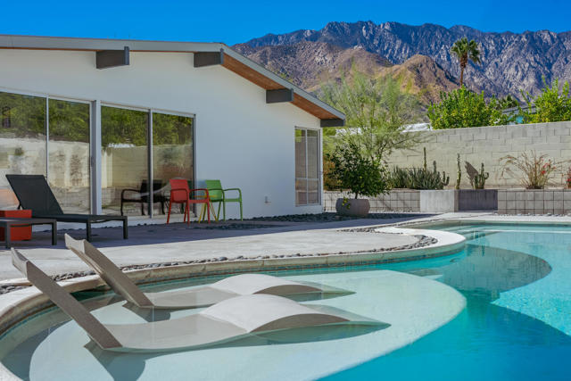 438 E Racquet Club Road, Palm Springs, CA 92262