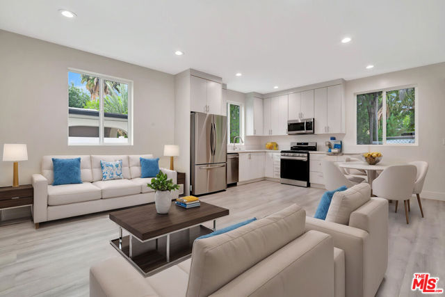 19513 Cantara Street, Reseda CA: https://media.crmls.org/mediaz/1c87c4e9-c014-4446-943b-1bd01ba7a241.jpg