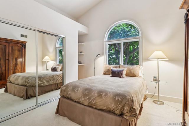 1295 W Redwood St, San Diego CA: https://media.crmls.org/mediaz/1c884b72-660e-46b7-8a54-9a2de1d8ff03.jpg