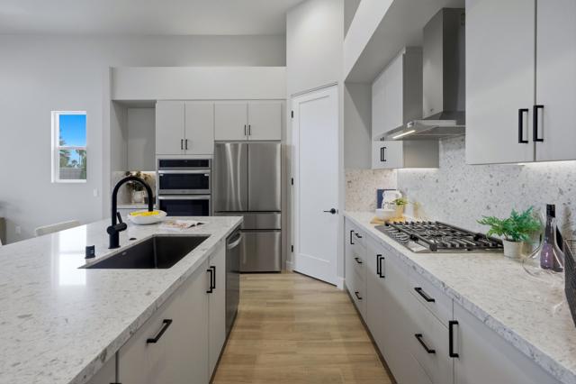 Image 8 of 41 For 41868 Volare Court