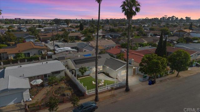Detail Gallery Image 3 of 29 For 5051 Pelusa St, San Diego,  CA 92113 - 4 Beds | 3 Baths