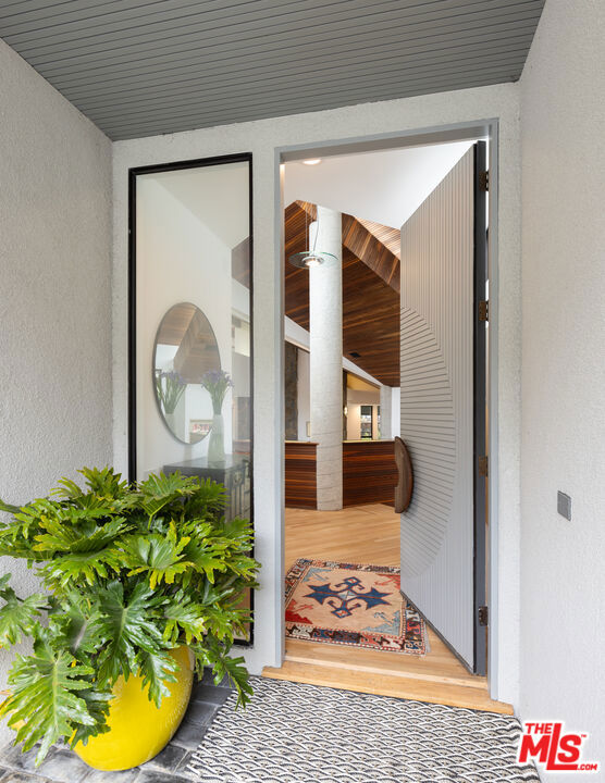 720 Brooktree Road, Los Angeles CA: https://media.crmls.org/mediaz/1c8c259d-6dde-41af-855f-adeac7087e82.jpg