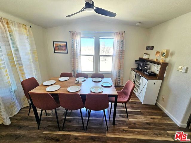 3838 Indian Cove Road,  CA: https://media.crmls.org/mediaz/1c8dd15e-8eac-4509-80ed-28d11126b904.jpg