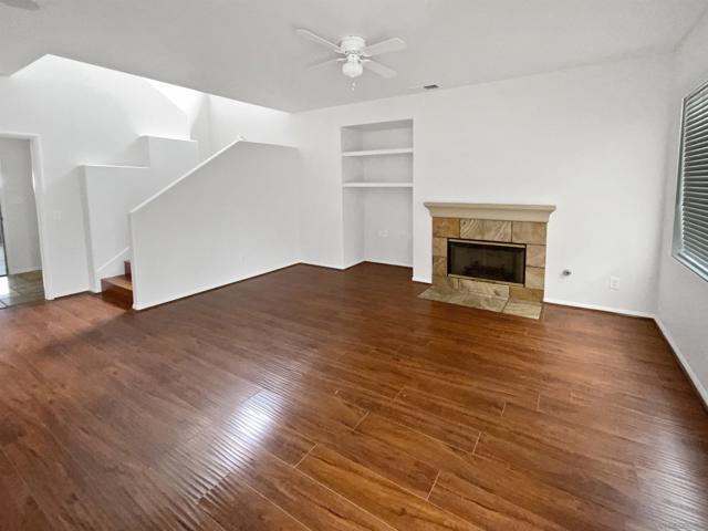 1393 Misty Ridge Pl, Chula Vista CA: https://media.crmls.org/mediaz/1c8dea60-956f-45f9-a190-4e05211b3ba2.jpg