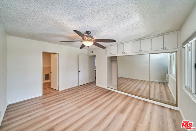 12129 Beverly Boulevard, Whittier CA: https://media.crmls.org/mediaz/1c8df70a-f177-43ef-9d97-d810266e258e.jpg