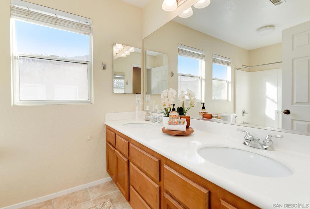 MLS #250039541SD image #27