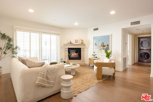 2 Bed Home for Sale in Playa del Rey, California