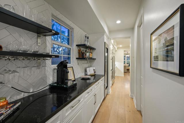 Detail Gallery Image 8 of 45 For 14271 Caminito Lazanja, San Diego,  CA 92127 - 4 Beds | 4/1 Baths