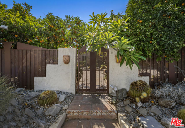 3 Bed Home for Sale in Los Angeles, California