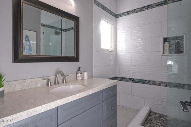 2021 Brittany Park Road, Camarillo CA: https://media.crmls.org/mediaz/1c8ee892-924f-4fc3-a329-ef551791fbb4.jpg
