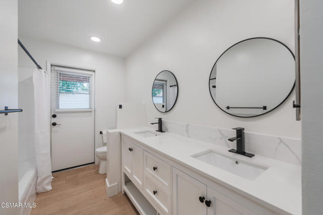 4524 Greengate Court, Westlake Village CA: https://media.crmls.org/mediaz/1c8ff11a-ffe1-4e3a-ba19-516d1f5a5cb5.jpg