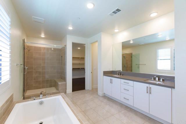 13720 Solana Crest Trl, Carmel Valley CA: https://media.crmls.org/mediaz/1c90ec38-ced9-44f7-a3dc-740d6233074a.jpg