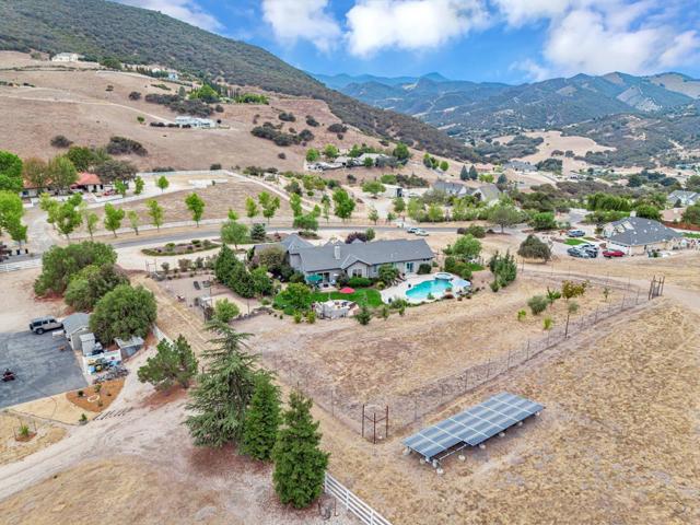 44737 Sun Valley Drive, King City CA: https://media.crmls.org/mediaz/1c90faa6-3be0-4ee8-a8c5-c016c4147356.jpg