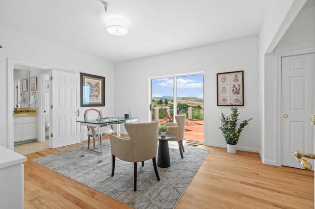 1822 Saint Andrews Court, Milpitas CA: https://media.crmls.org/mediaz/1c917ded-1304-48b8-9dfc-5c4cd13eeb9e.jpg
