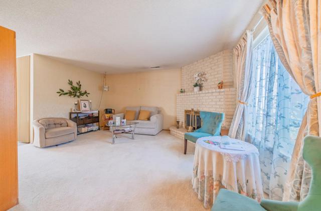 1619 Seville Street, Salinas CA: https://media.crmls.org/mediaz/1c920e33-5fea-4a3e-88f7-5716ed9a4e60.jpg