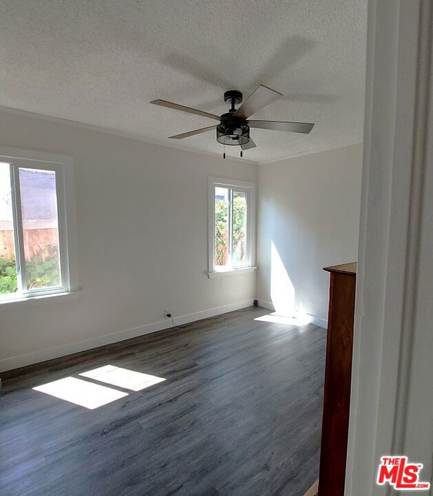 3831 W 60th Street, Los Angeles CA: https://media.crmls.org/mediaz/1c929658-ef02-4809-90e9-182e27aa2ee5.jpg