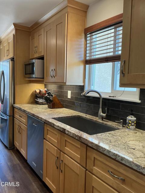 285 Second Street, Moorpark CA: https://media.crmls.org/mediaz/1c929d20-fd5f-4edc-93ff-7968bf2c810d.jpg