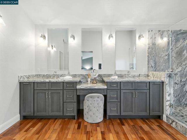 3052 Miwok Way, Clayton CA: https://media.crmls.org/mediaz/1c92cd0e-09ba-4351-b2c5-74eb465ddf7d.jpg
