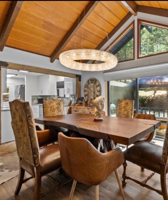 Image 3 of 22 For 19271 Pine Mountain Drive