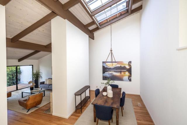 166 Sand Hill Circle, Menlo Park CA: https://media.crmls.org/mediaz/1c95fbd5-0bcb-484a-b000-9c6c9d59002b.jpg