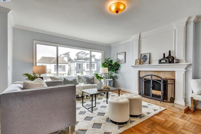 153 Morningside Dr, Daly City CA: https://media.crmls.org/mediaz/1c961594-7468-411f-8d30-66f2f97055fd.jpg