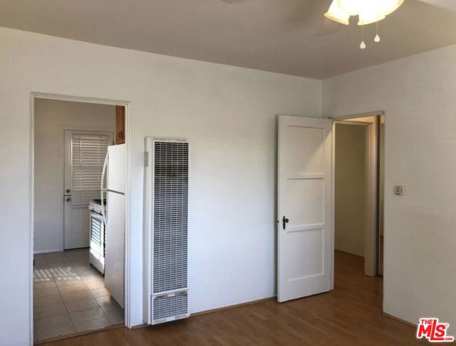2415 Arizona Avenue, Santa Monica CA: https://media.crmls.org/mediaz/1c967bd6-3e04-4ac0-a352-fd818fb11048.jpg