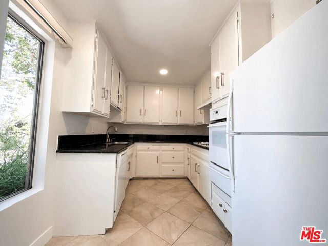  Income Home for Sale in Beverly Hills, California