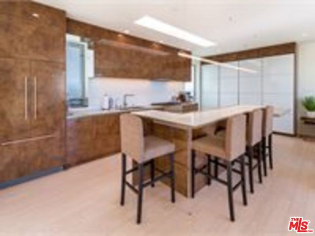 18223 Coastline Drive, Pacific Palisades CA: https://media.crmls.org/mediaz/1c9718c5-10ac-4adf-af46-92ce91da71f5.jpg
