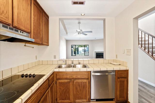 225 E Santa Inez Avenue, San Mateo CA: https://media.crmls.org/mediaz/1c97c706-efca-4bd8-8817-d1c965778dce.jpg