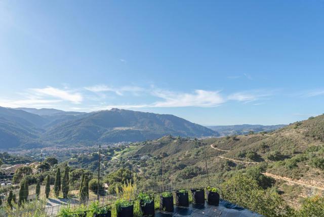 304 Country Club, Carmel Valley CA: https://media.crmls.org/mediaz/1c98398b-a9fb-439e-a5a8-163899cb9b78.jpg