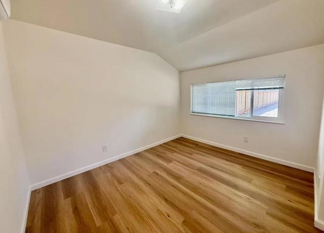 717 Ehrhorn Avenue, Mountain View CA: https://media.crmls.org/mediaz/1c989aeb-9fa4-4203-bdd1-9234a5bcc690.jpg