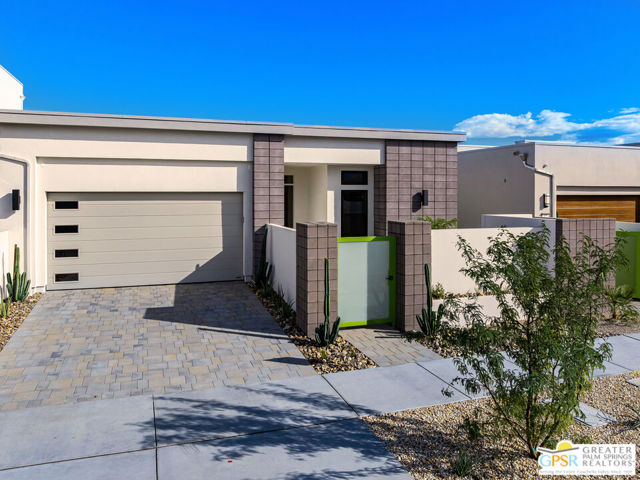 10 Heliotrope Avenue, Rancho Mirage CA: https://media.crmls.org/mediaz/1c98a134-f9d1-433e-b6ab-a7dd89827d22.jpg