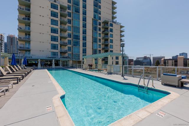 850 Beech St, San Diego CA: https://media.crmls.org/mediaz/1c9a2f57-a116-4ceb-bbf9-c968f1e7606a.jpg