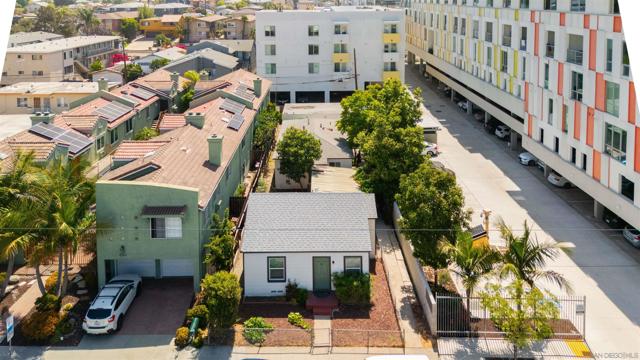 4333 Florida St, San Diego CA: https://media.crmls.org/mediaz/1c9a81c1-bd9a-4c2e-832d-b82012f6c67e.jpg