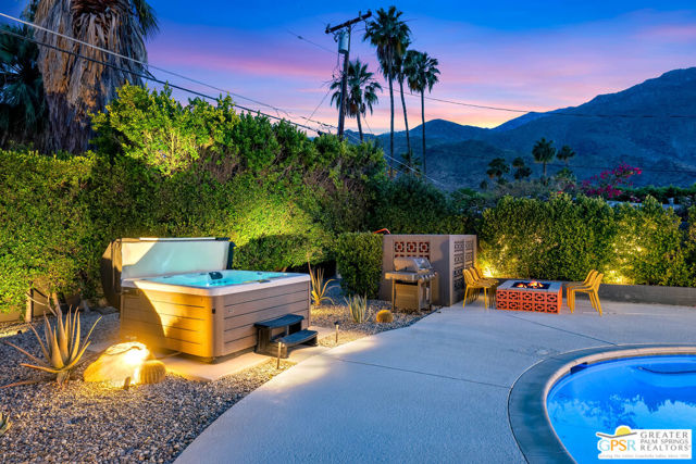 281 E Ocotillo Avenue, Palm Springs CA: https://media.crmls.org/mediaz/1c9b00f2-bb85-4d31-9a7c-0faec2e1e6a7.jpg