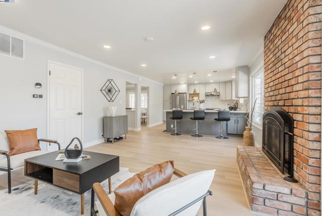 803 Russell Ln, Milpitas CA: https://media.crmls.org/mediaz/1c9bdad6-90ed-4a5b-8ad7-08a3ae7588ca.jpg