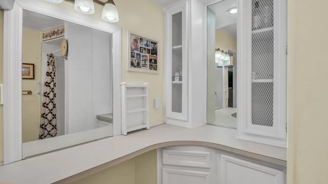 Image 15 of 36 For 15500 Bubbling Wells Road 275