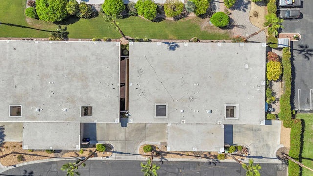 469 E Mariposa Drive, Palm Springs CA: https://media.crmls.org/mediaz/1c9c11e2-1679-4db1-9c09-43ffe303b70a.jpg